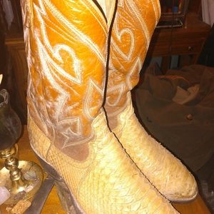 Size 12 snake skin boots